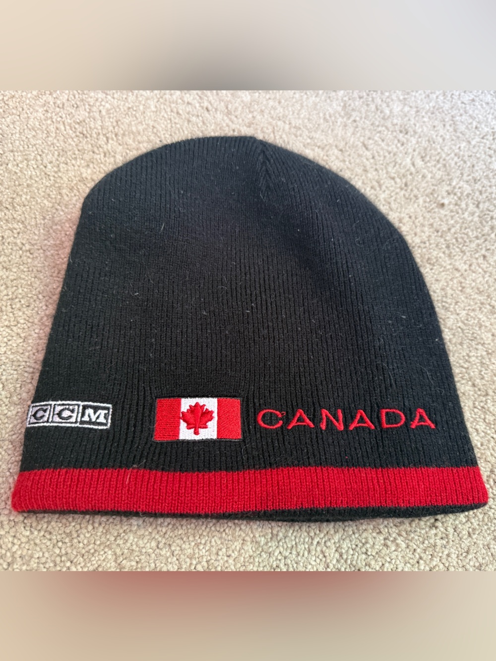 CCM Team Canada Ice Hockey Black Knit Beanie Toque Winter Olympics reversible